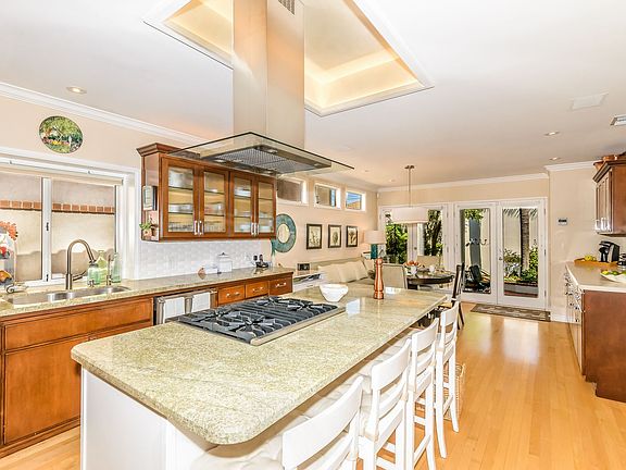 Gourmet Kitchen