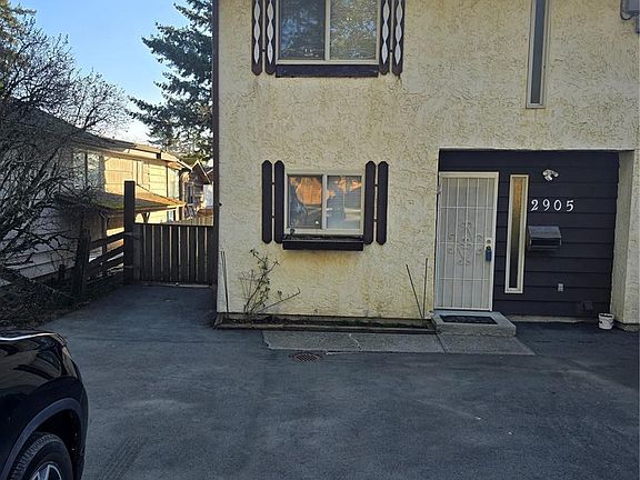 2nd image of 2905 Leigh Rd