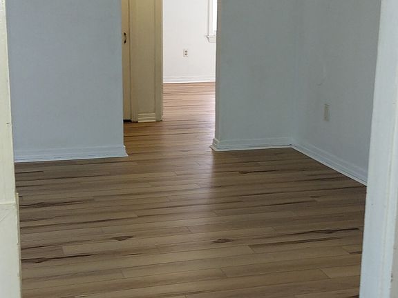 4th image of 1004 E Powhatan Ave
