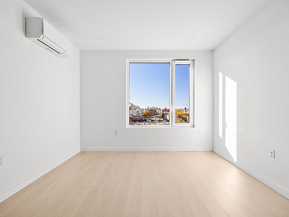 4th image of 1499 Bedford Ave #10H