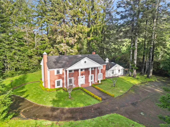 1020 Blackwell Ln, Crescent City, CA 95531