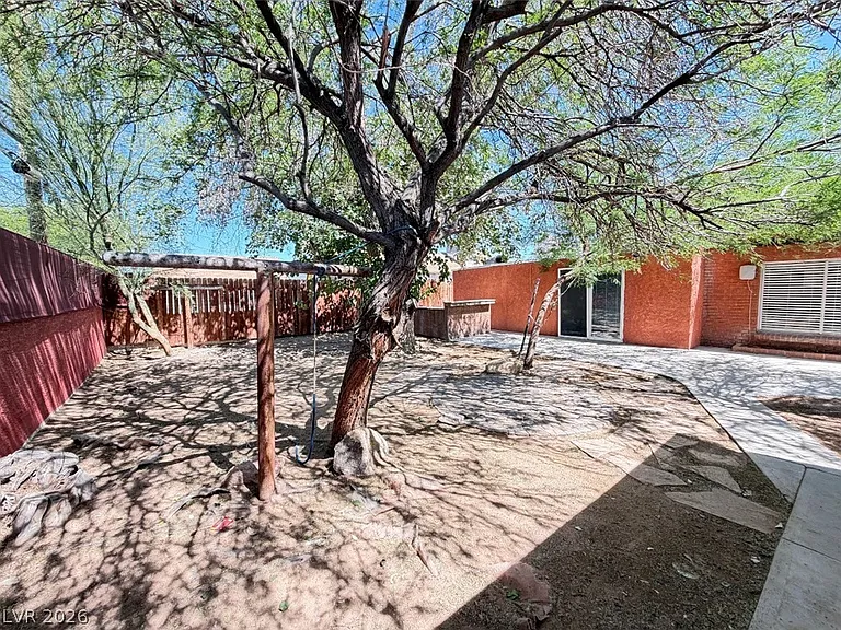 1311 Griffith Ave — Photo 37