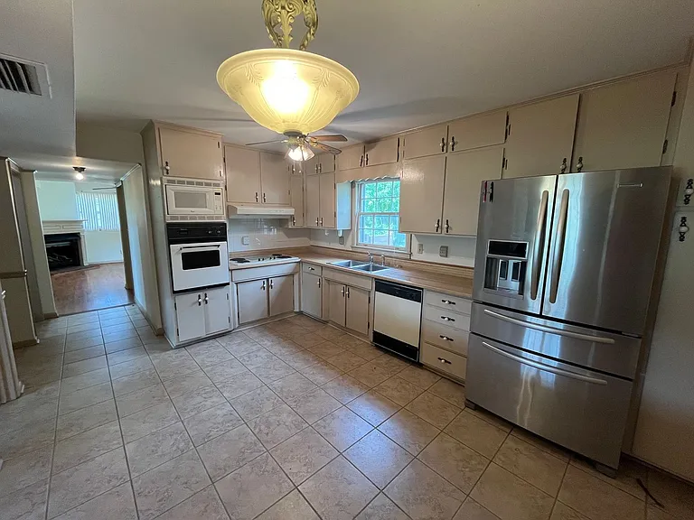 817 Mira Vista Dr SE — Photo 9