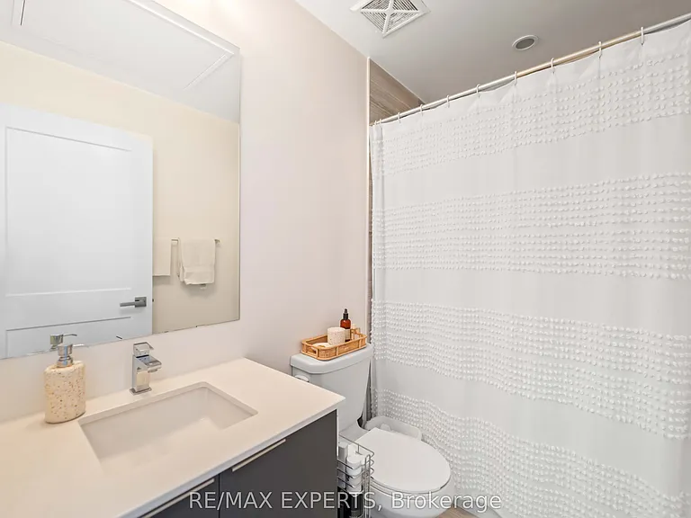120 Parliament St #902 — Photo 42