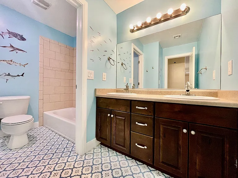 436 E Paris Dr — Photo 23
