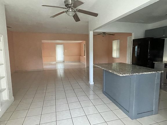 4th image of 128 SE Prima Vista Boulevard