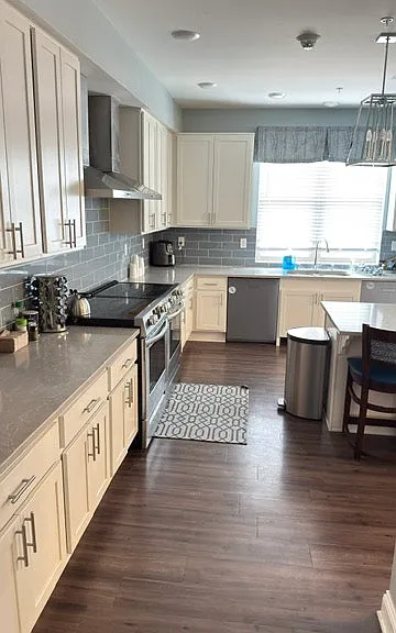 1601 W Kilbourn Ave #1-20 — Photo 14