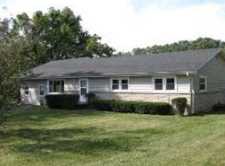 570 N Tuckaway Ridge Rd, Nashville, IN 47448