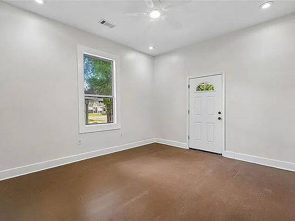 3rd image of 8331 Nelson St #8333