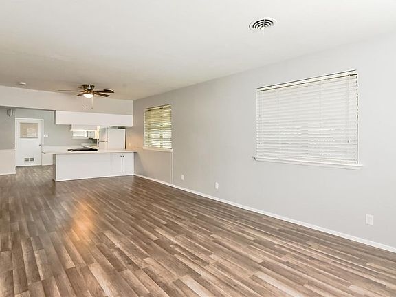 4th image of 504 Orange St Unit A