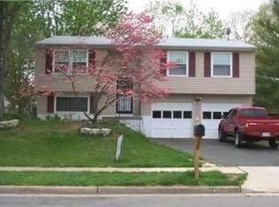 7926 Fitzroy St, Alexandria, VA 22309