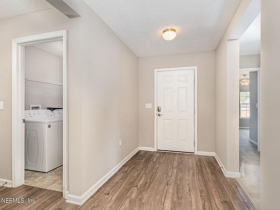 4th image of 1450 DESHAZO Court
