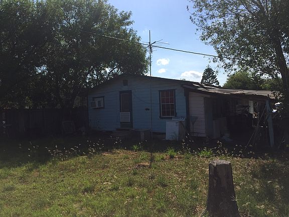 4th image of 490 Granjeno St