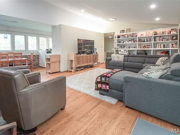 2nd image of 14 Tealwood Dr