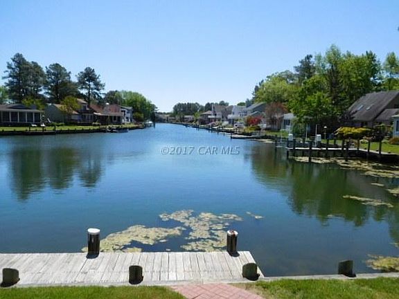 Dock straight out to River