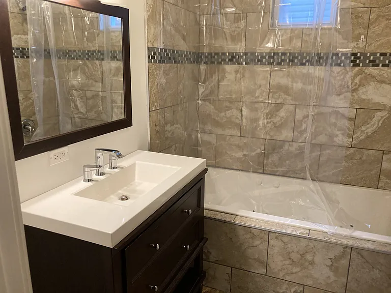 1846 N Mozart St #1 — Photo 2