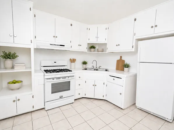 571 E Richland St #K, Upland, CA 91786