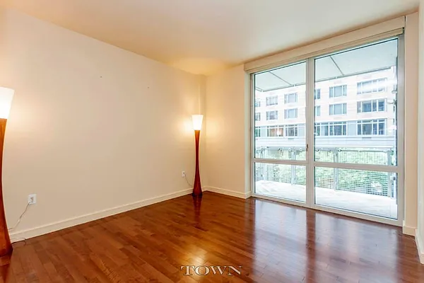 Rented by Town Residential | media 41