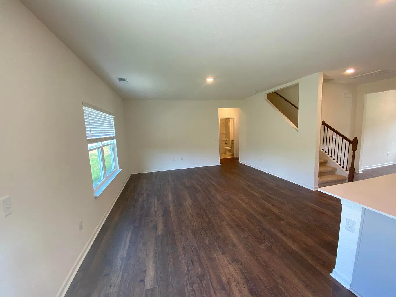 5 bed, 2511 sqft, $2,500 — Photo 4