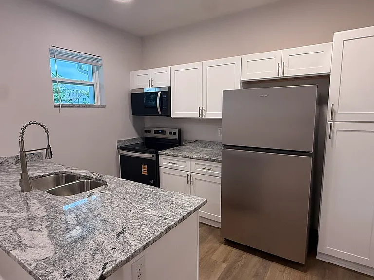 409 N Walcott St #A — Photo 4
