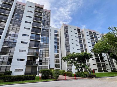 17021 N Bay Rd APT 510, Sunny Isles Beach, FL, 33160