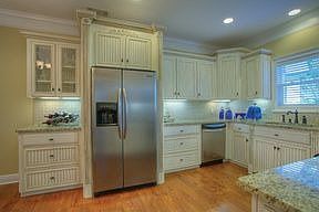 3rd image of 615 Bellemeade