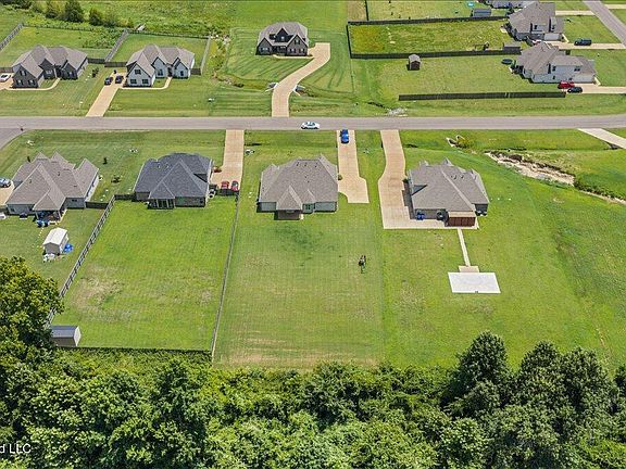 4th image of 2739 Layne Dr