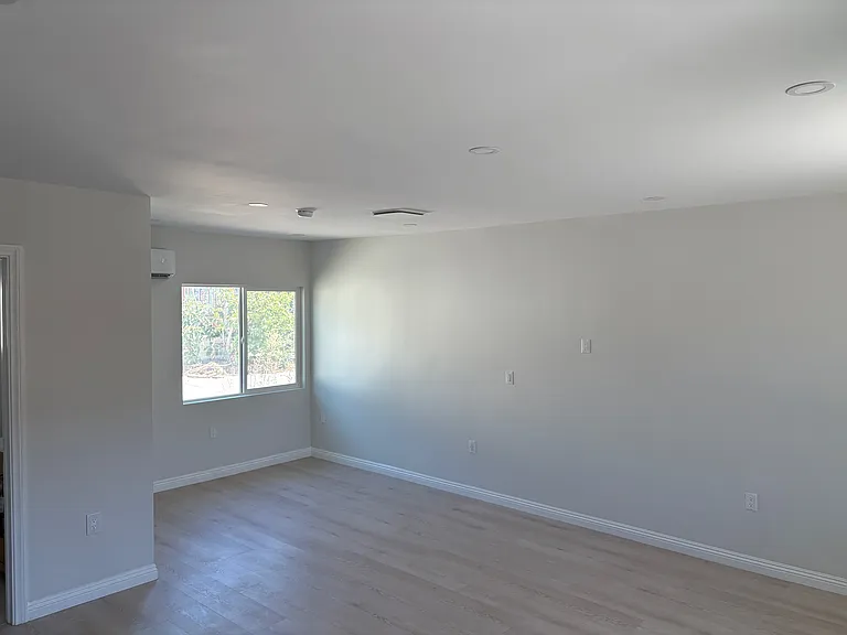 1517 Stevens Ave #D — Photo 8