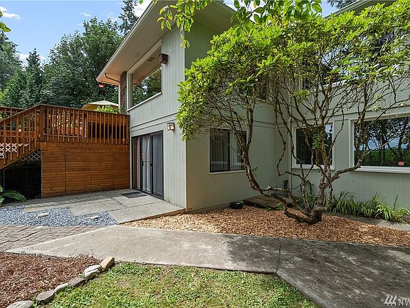 5th image of 4014 Country Club Dr NW