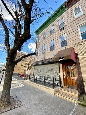 Rented by Corcoran | media 27