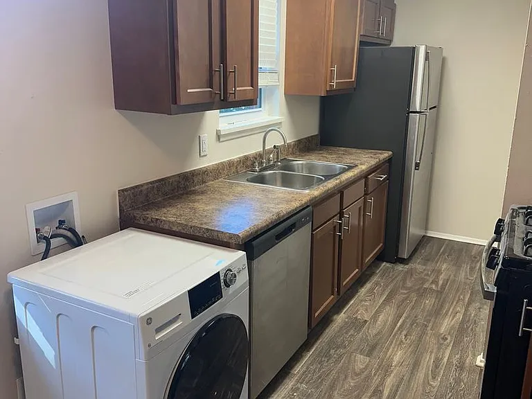 Germantown Village Apartments — Photo 15