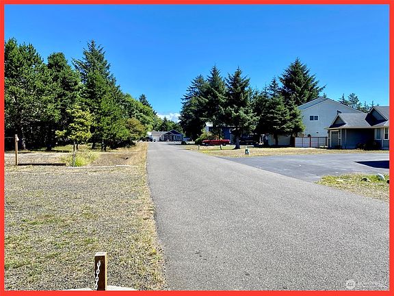 4th image of 653 Skamokawa Court SE