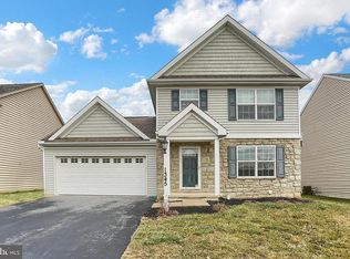 1345 Willow Creek Dr, Mount Joy, PA 17552