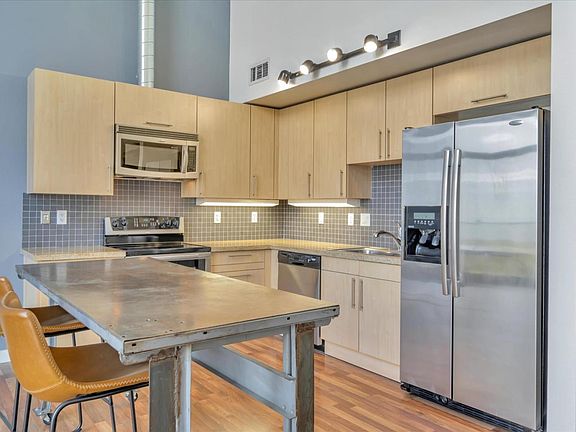 2nd image of 88 Bush St Unit 2168