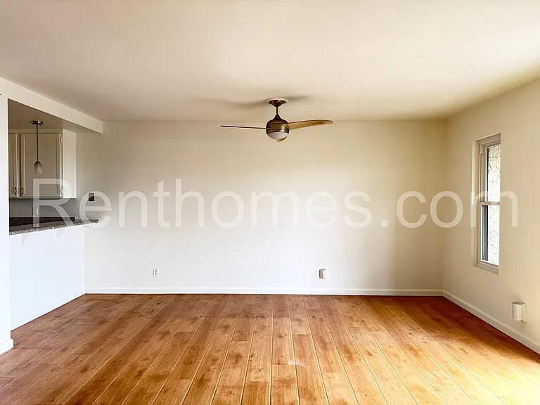 3745C Balboa Ter — Photo 9