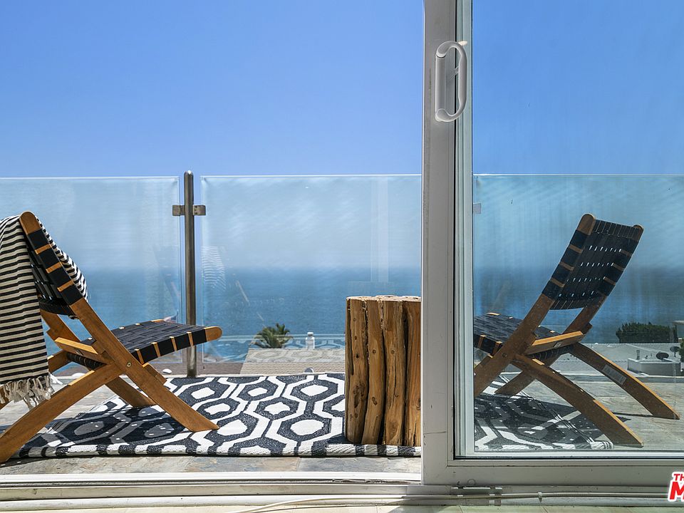 1st image of 18219 Coastline Dr APT 2