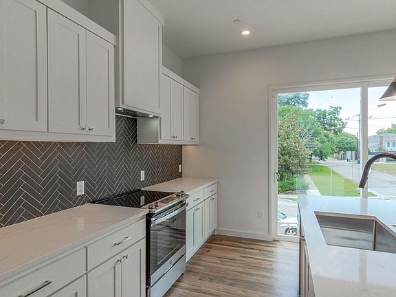 3rd image of 6319 Richmond Ave #107