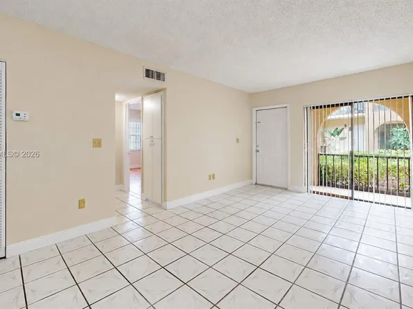 18296 Mediterranean Blvd #34, Hialeah, FL 33015