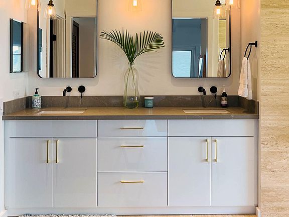 Gorgeous primary bathroom