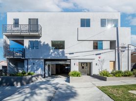 7341 Valmont St, Tujunga, CA