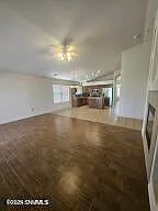 3 bed, 1835 sqft, $2,200 — Photo 4