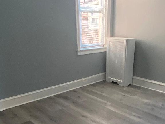 2nd image of 5954 Warrington Ave