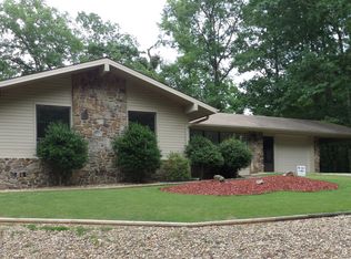 1 Alginet Ln, Hot Springs Village, AR 71909