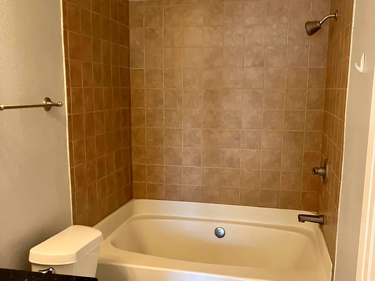1338 Tropical Cv — Photo 13