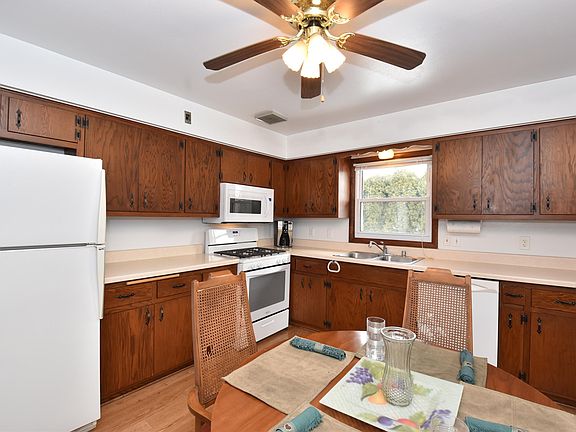 2nd image of 6130 Thorncrest Dr