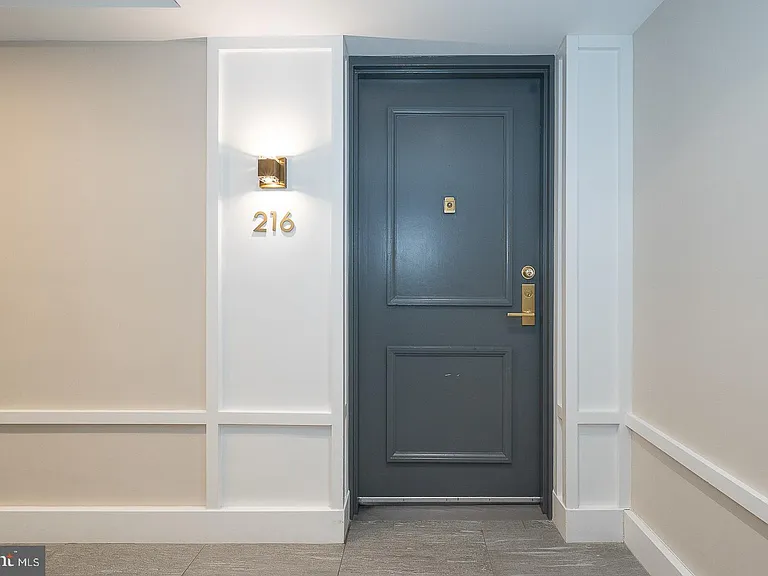 1640 Oakwood Dr #W-216 — Photo 3