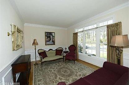 4th image of 419 Lincoln Ave
