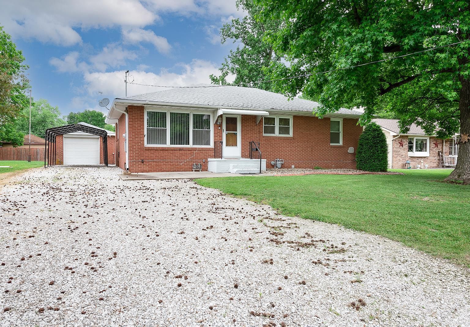107 South St, Brighton, IL 62012 Zillow