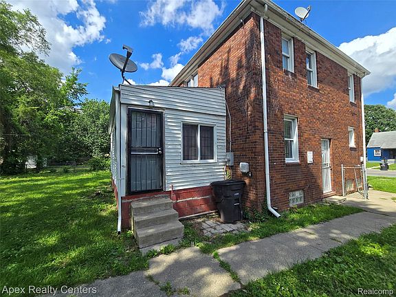 5th image of 7671 Evergreen Ave