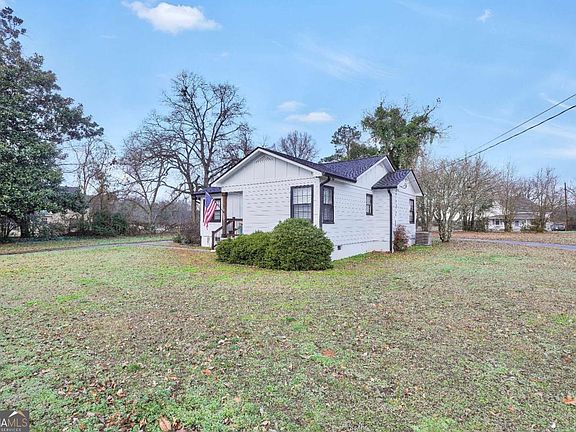 4th image of 121 Mimosa Dr